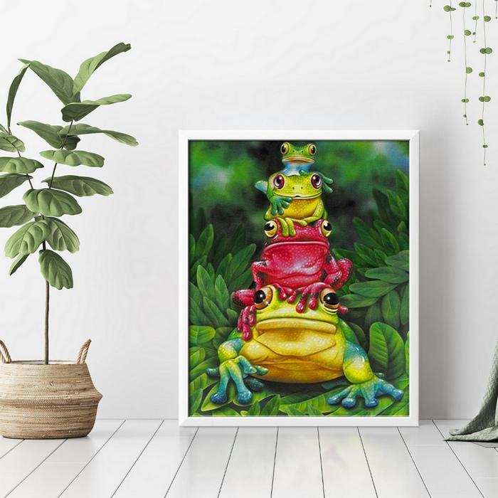 Frog Pyramid